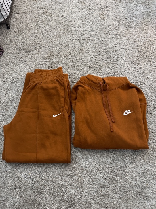 Nike Other - Nike Fleece Sweatshirt and Sweatpants Set